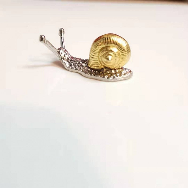 Creative alloy snail incense holder image 6