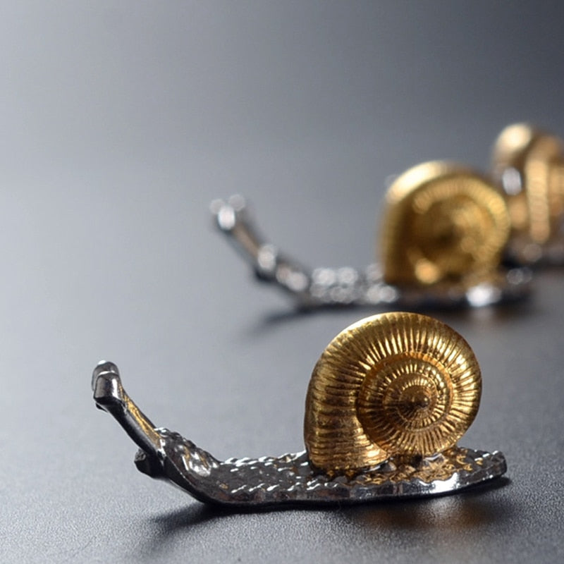 Creative alloy snail incense holder image 2