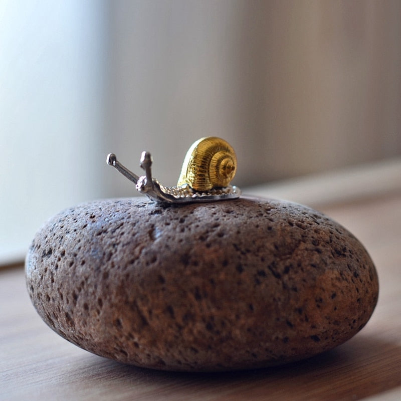 Creative alloy snail incense holder image 0
