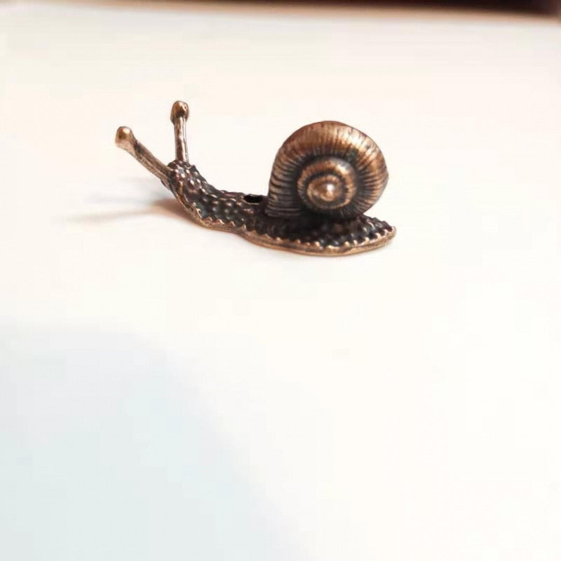 Creative alloy snail incense holder image 5