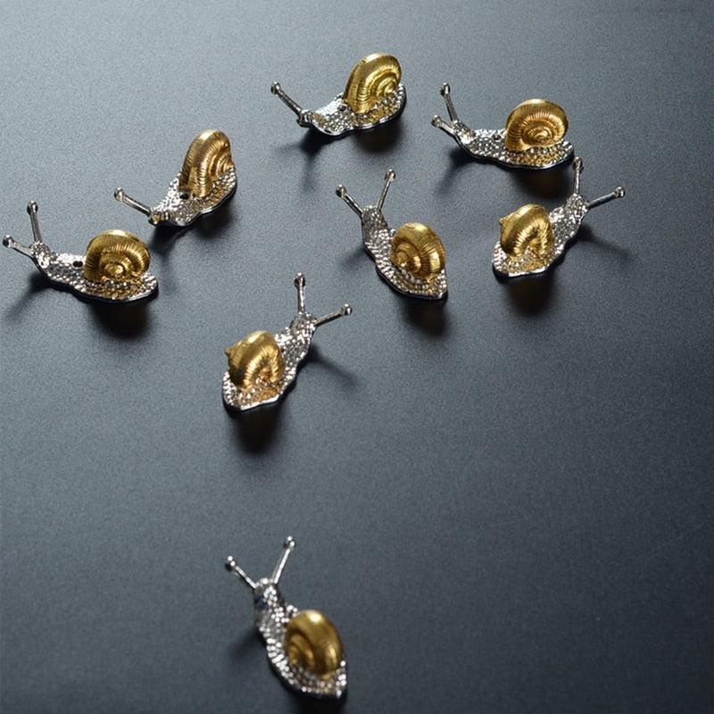 Creative alloy snail incense holder image 1